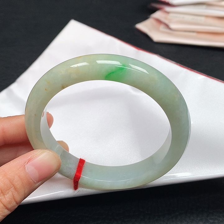 未镶嵌手镯翡翠58圈