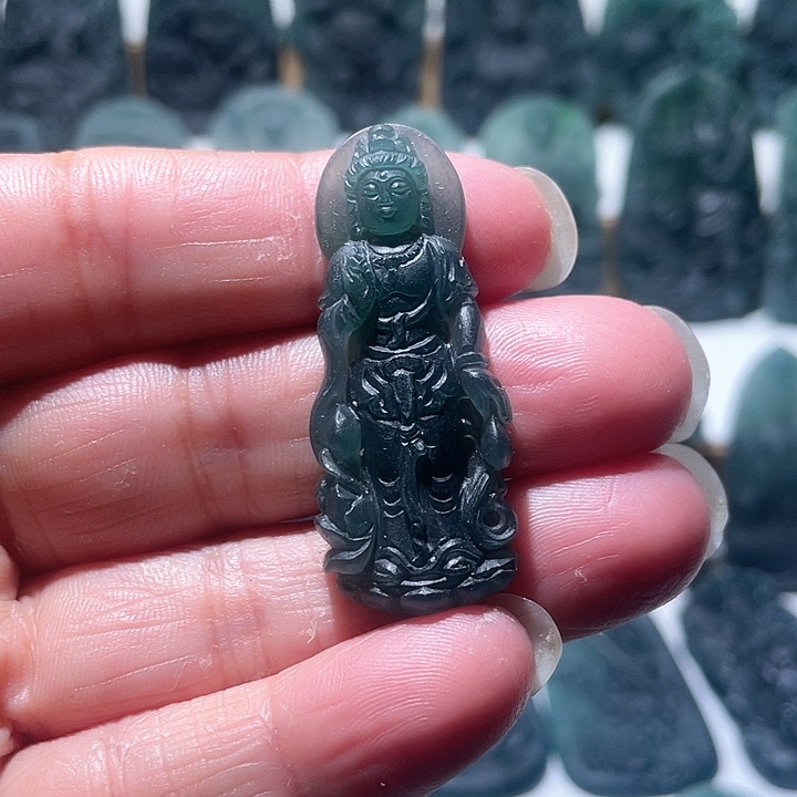 定制翡翠未镶嵌观音