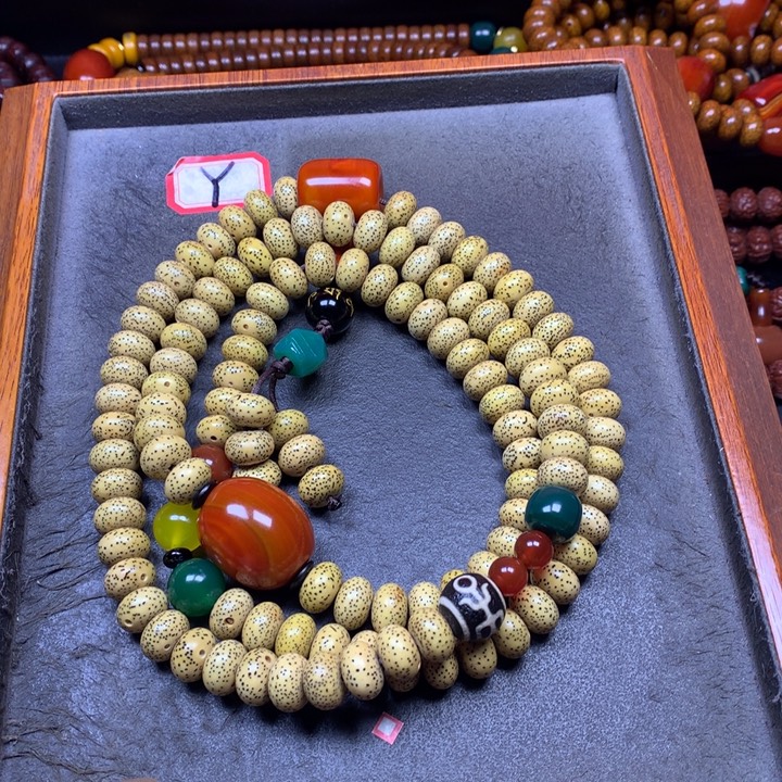 星月菩提吊坠菩提