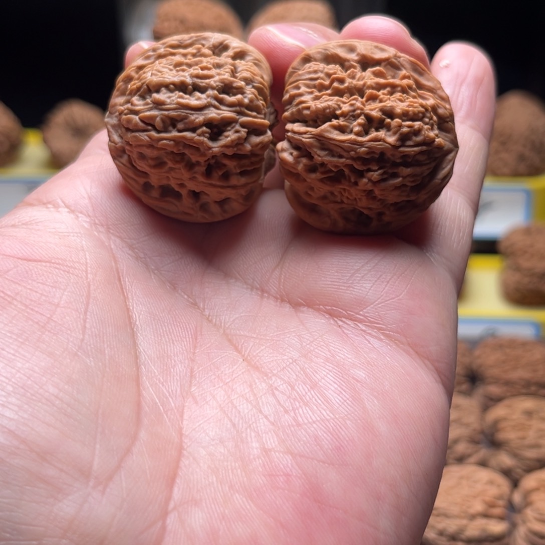 把件文玩核桃球疆小手捻