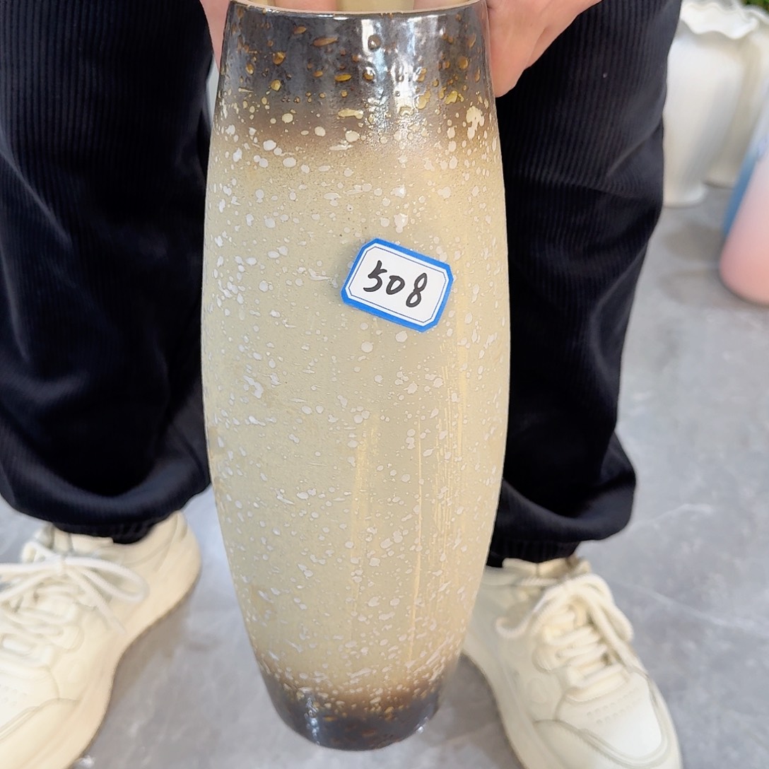 瓶x****n508号复古陶瓷高30厘米瑕疵一个