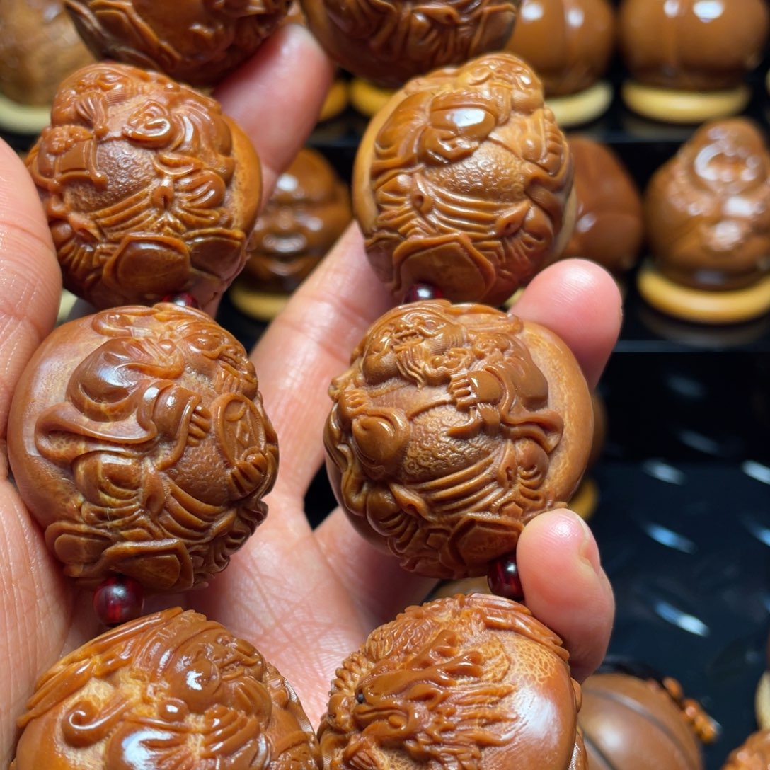 橄榄核手串/手链萌*灰龙财一条