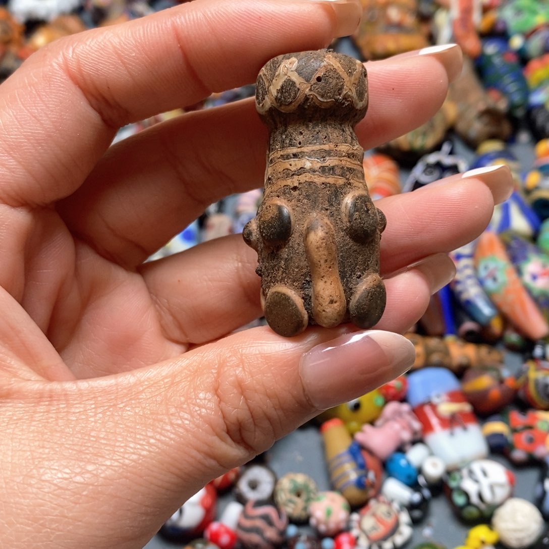 琉璃颈饰印度尼西亚四面娃