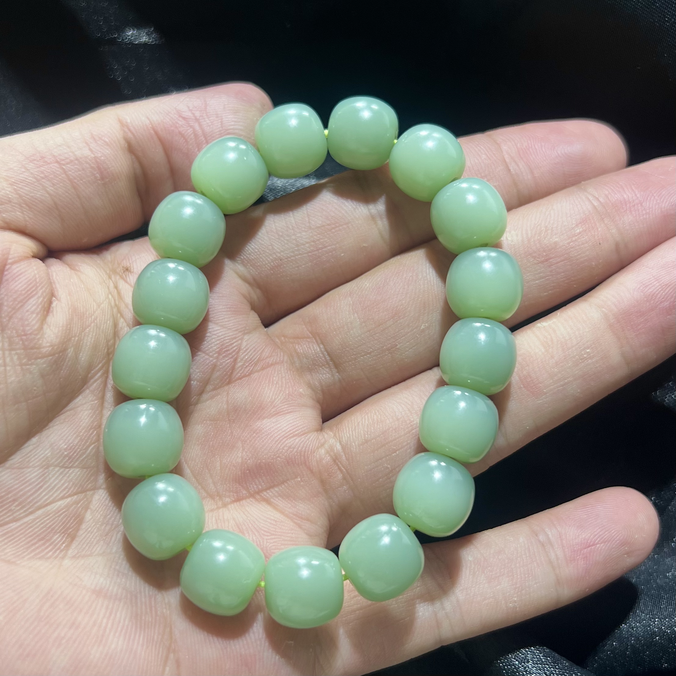 碧玉粉青手串11*12mm老型珠起荧光