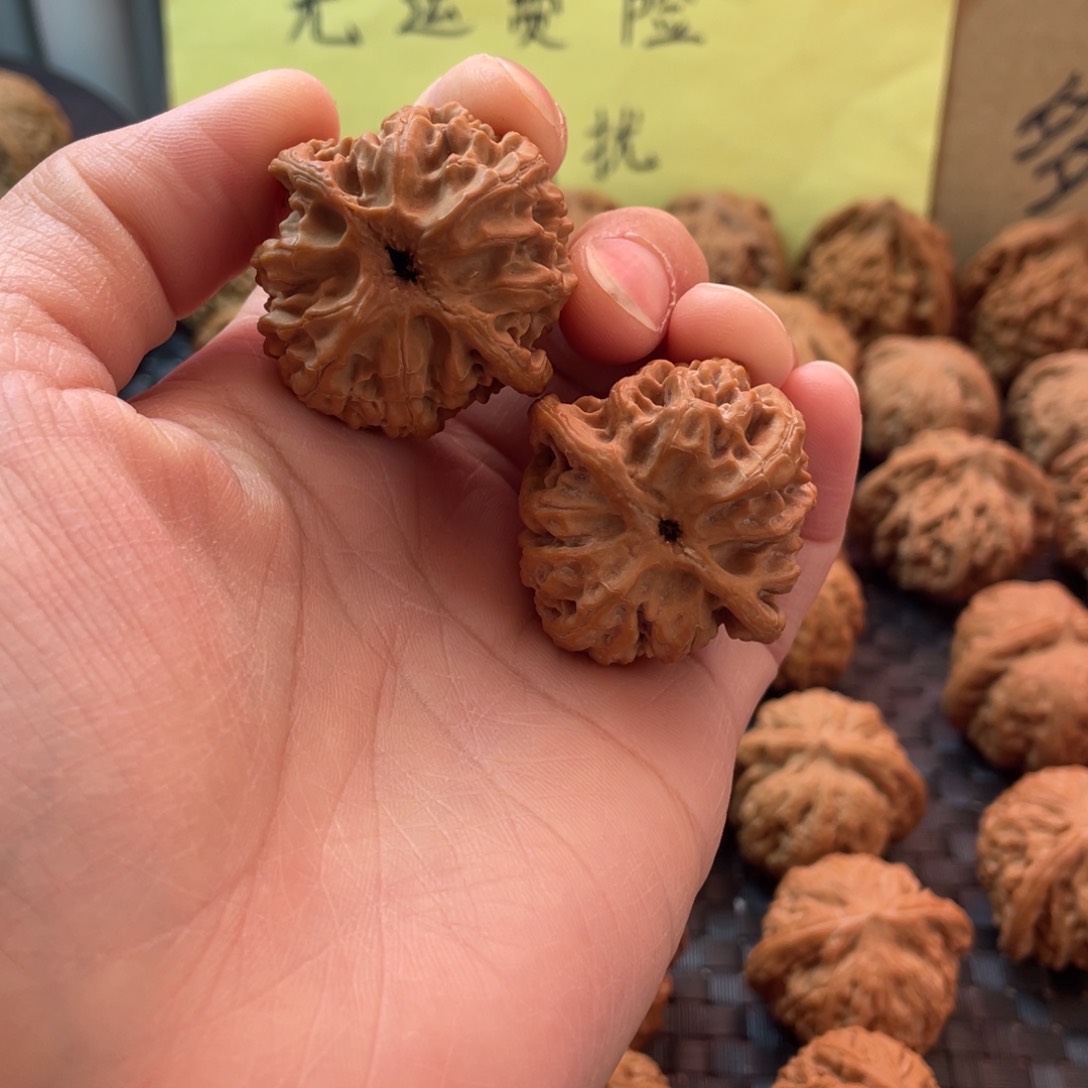 苹果。 边36。肚36。     