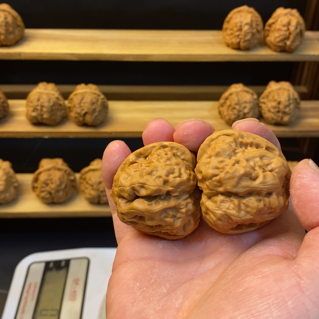 一***红桃核吊坠40蛤蟆头