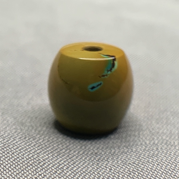 特色绿松石直切，尺寸10.4x9.7mm重1.6克