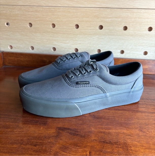 春夏款断码浮力纯灰色男女款硫化板鞋