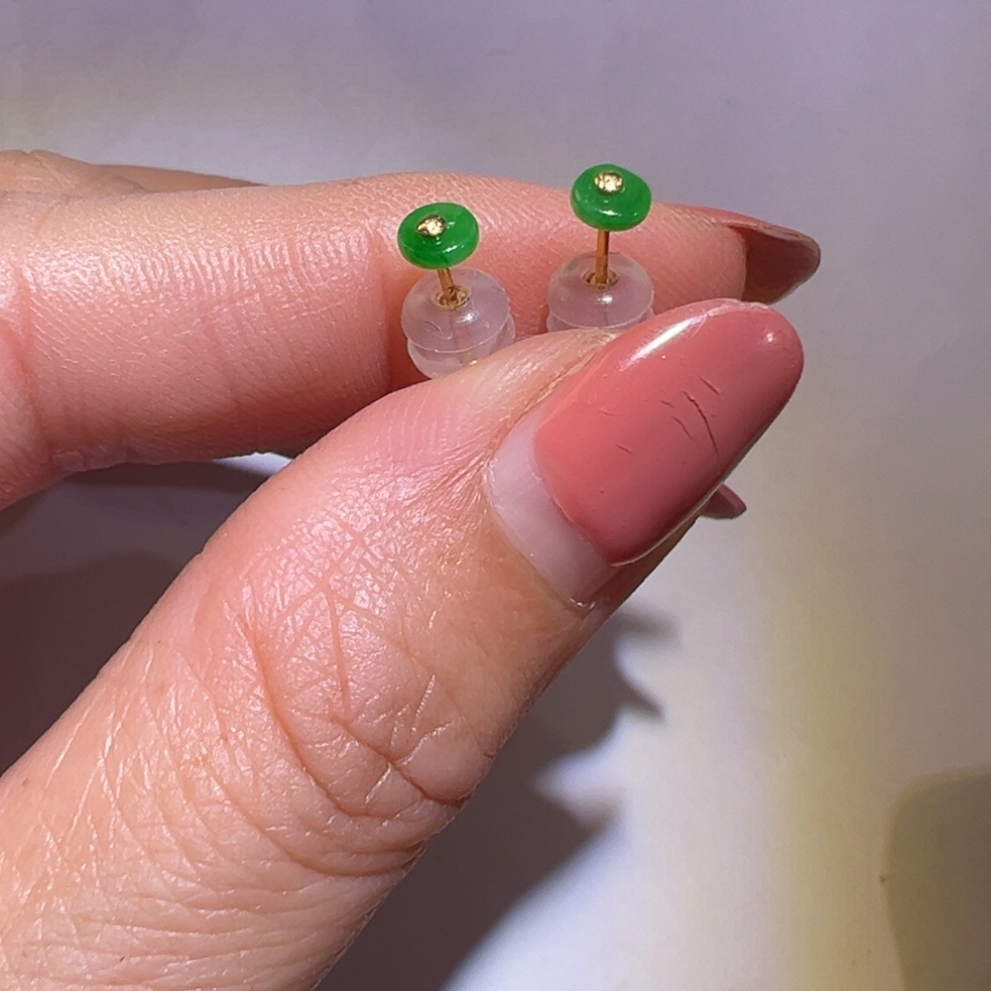 翡翠颈饰18K金镶嵌耳钉