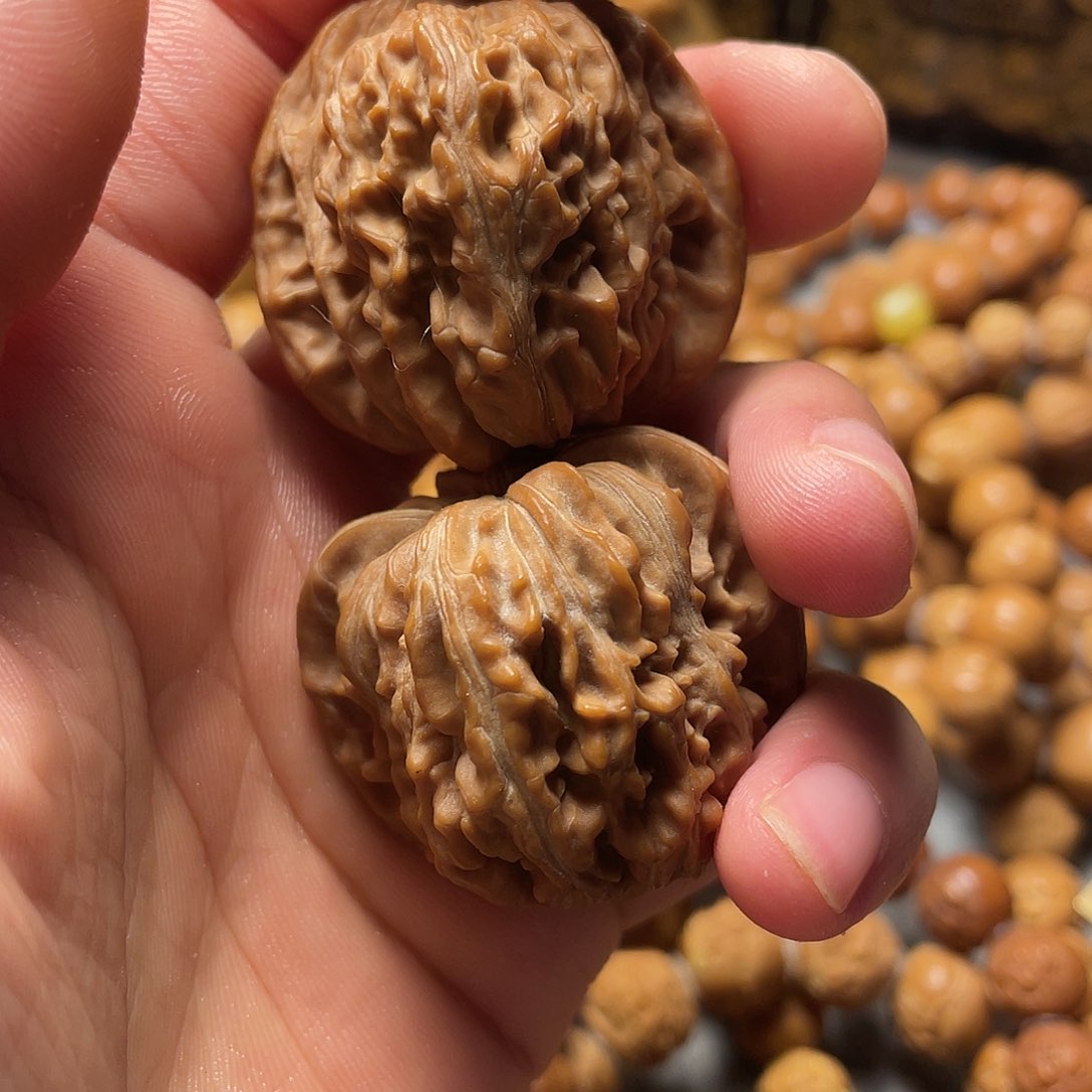 四座楼核桃练手对（微瑕疵）