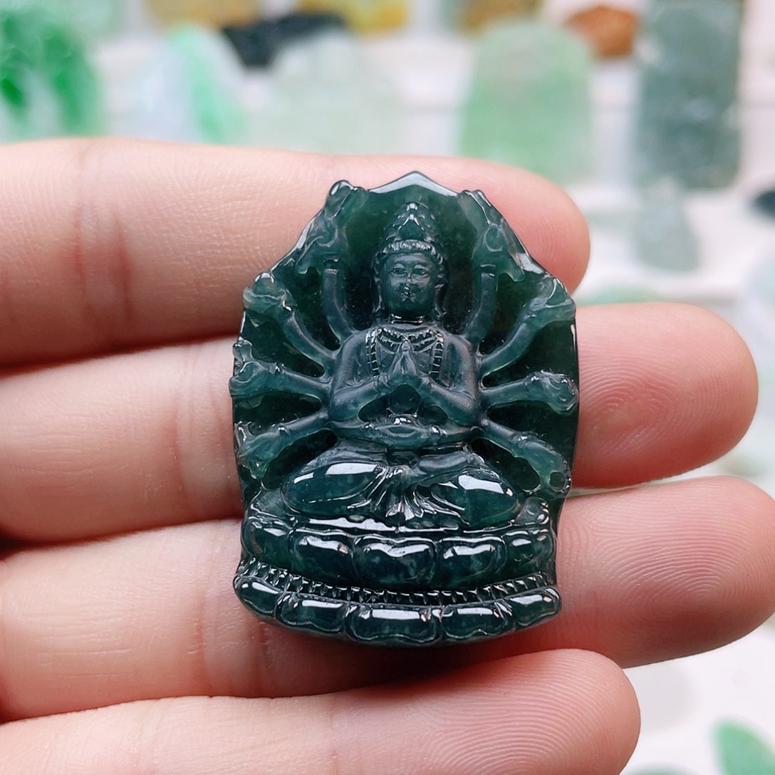翡翠颈饰未镶嵌千手