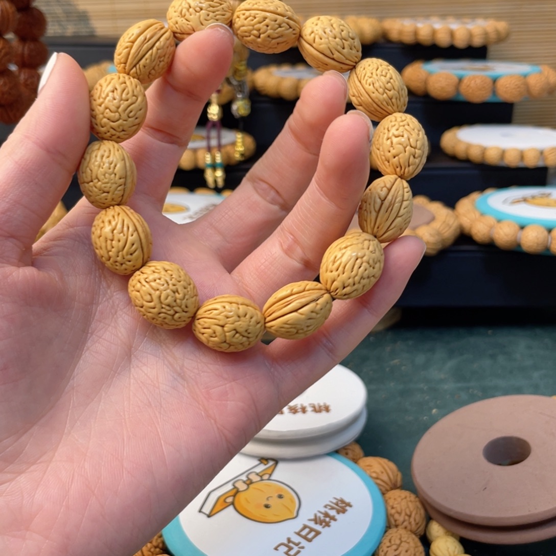 2***L吊坠桃核东北野生钱袋子