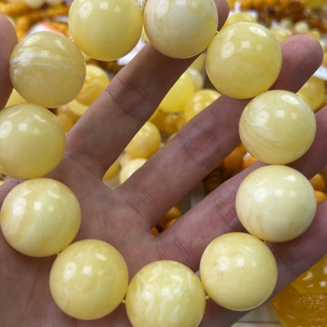 琥珀珠宝奇石未镶嵌