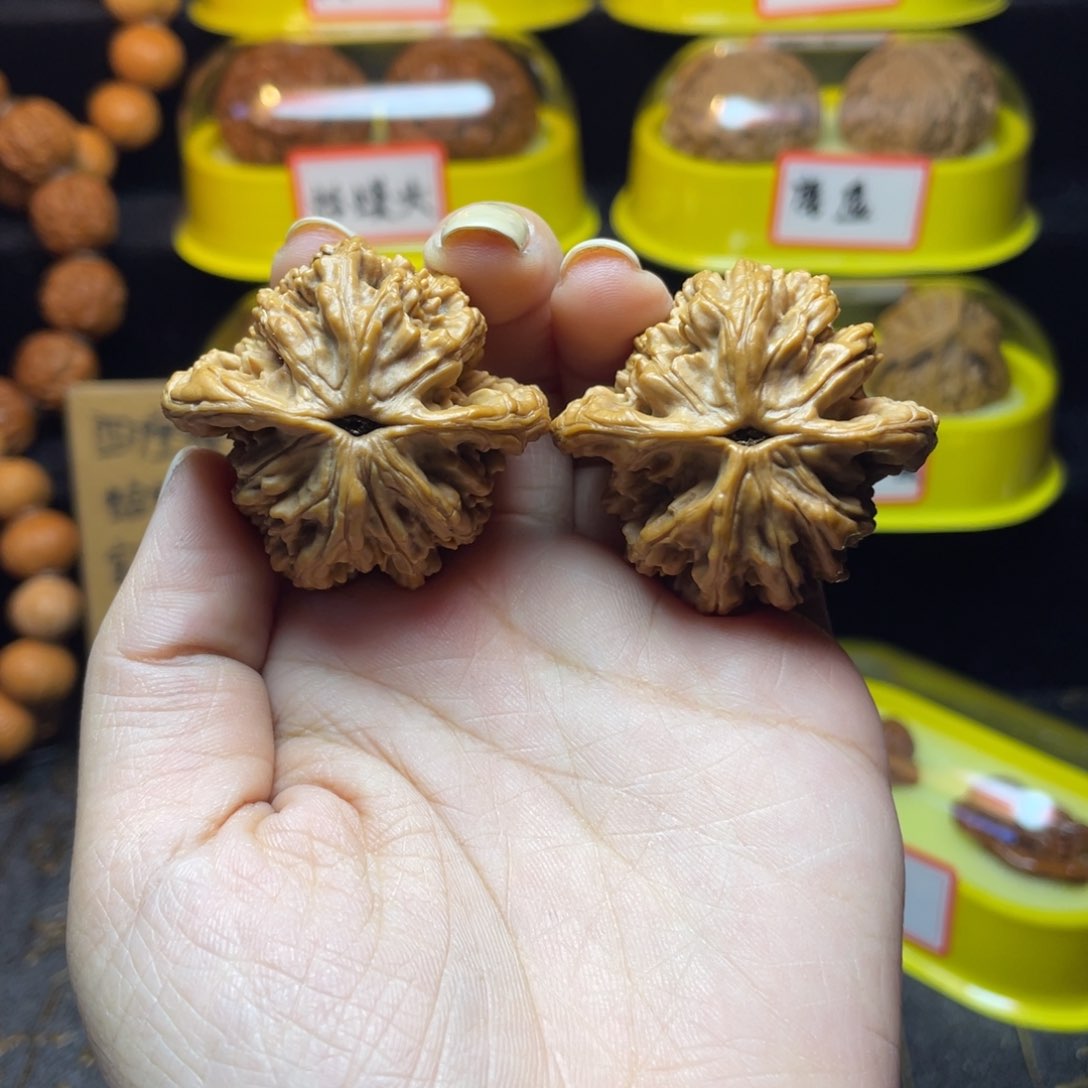 文玩核桃把件马**卡麦穗虎头40