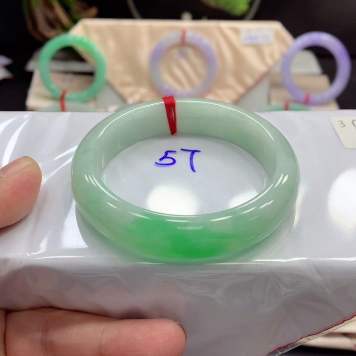 翡翠未镶嵌手镯57圈口