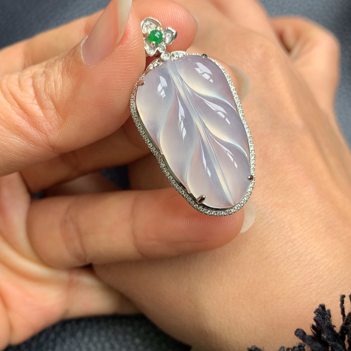 翡翠吊坠(不含链)18K金镶嵌