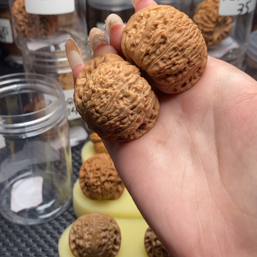 【闪购商品】文玩核桃吊坠库*泥鳅背