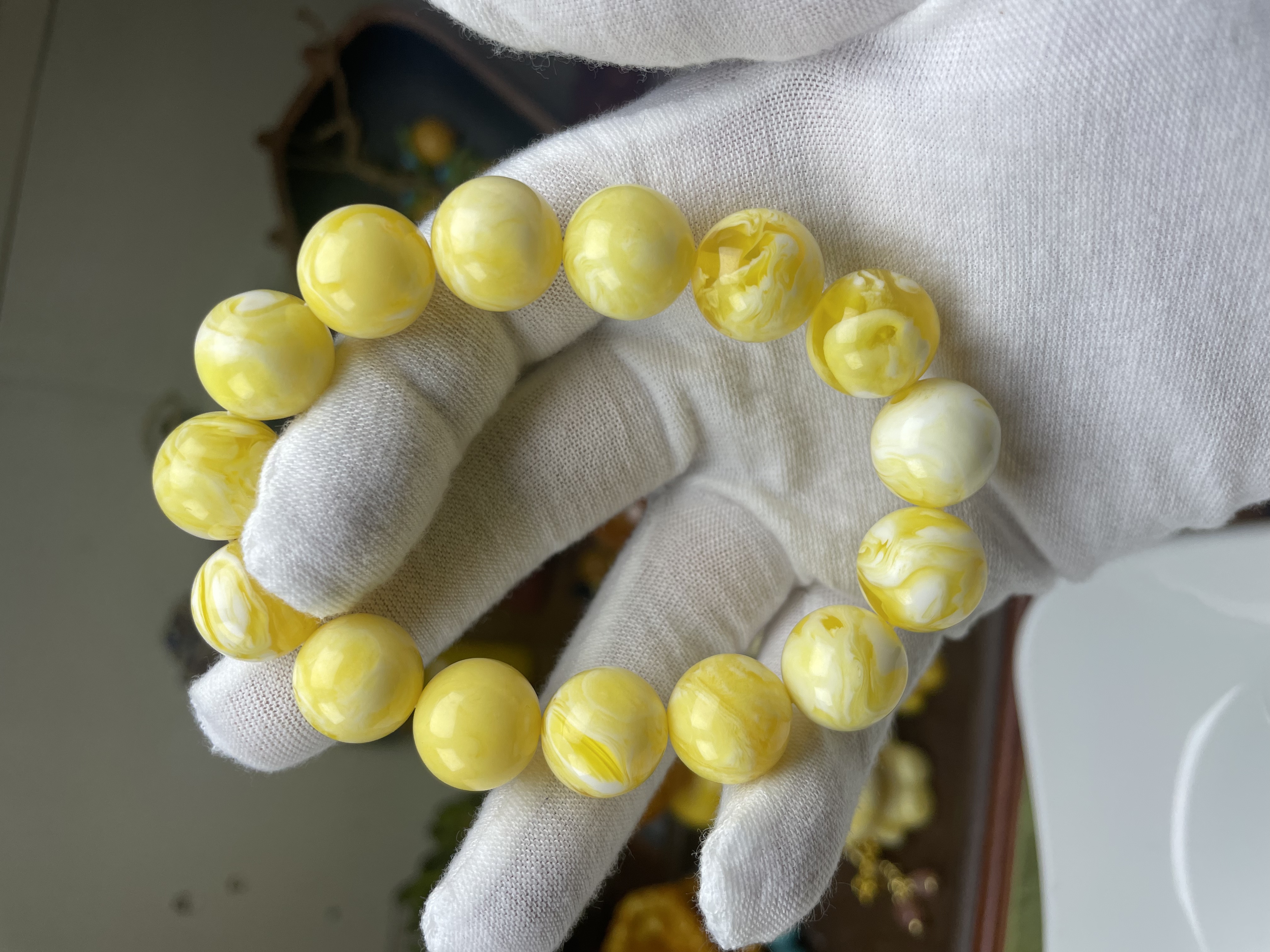 十二MM金瓷白蜜蜡一条