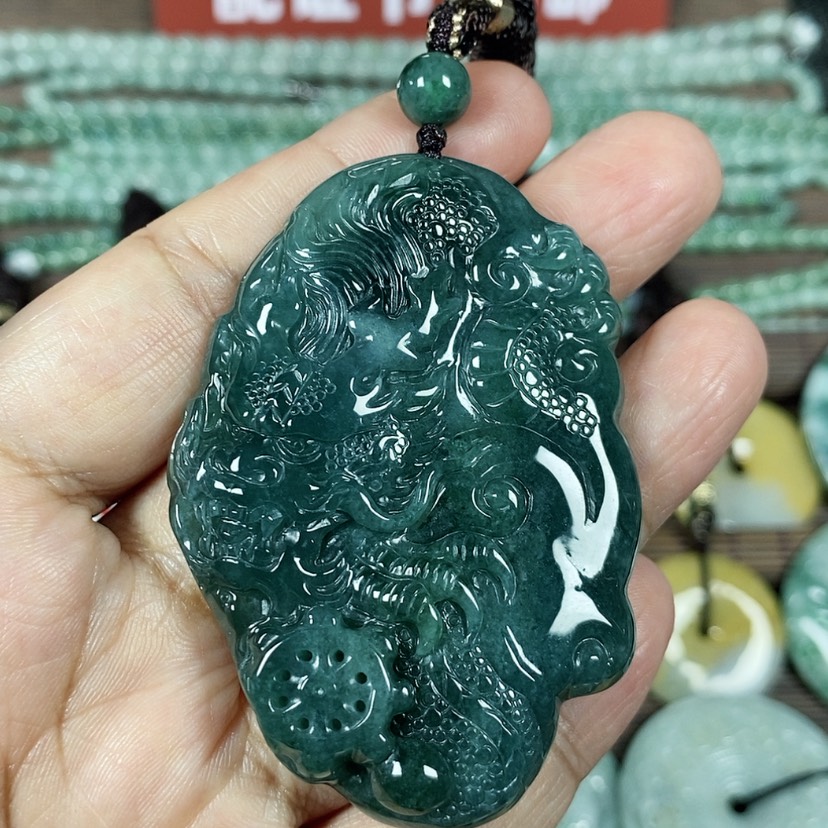 【闪购商品】翡翠颈饰未镶嵌玉吊坠翡翠玉随性大款龙牌