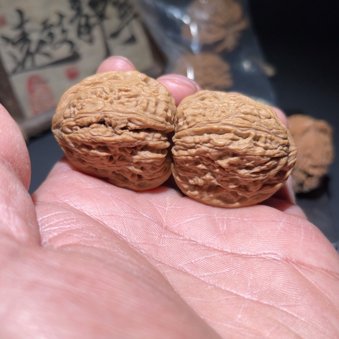 文玩核桃把件36南江