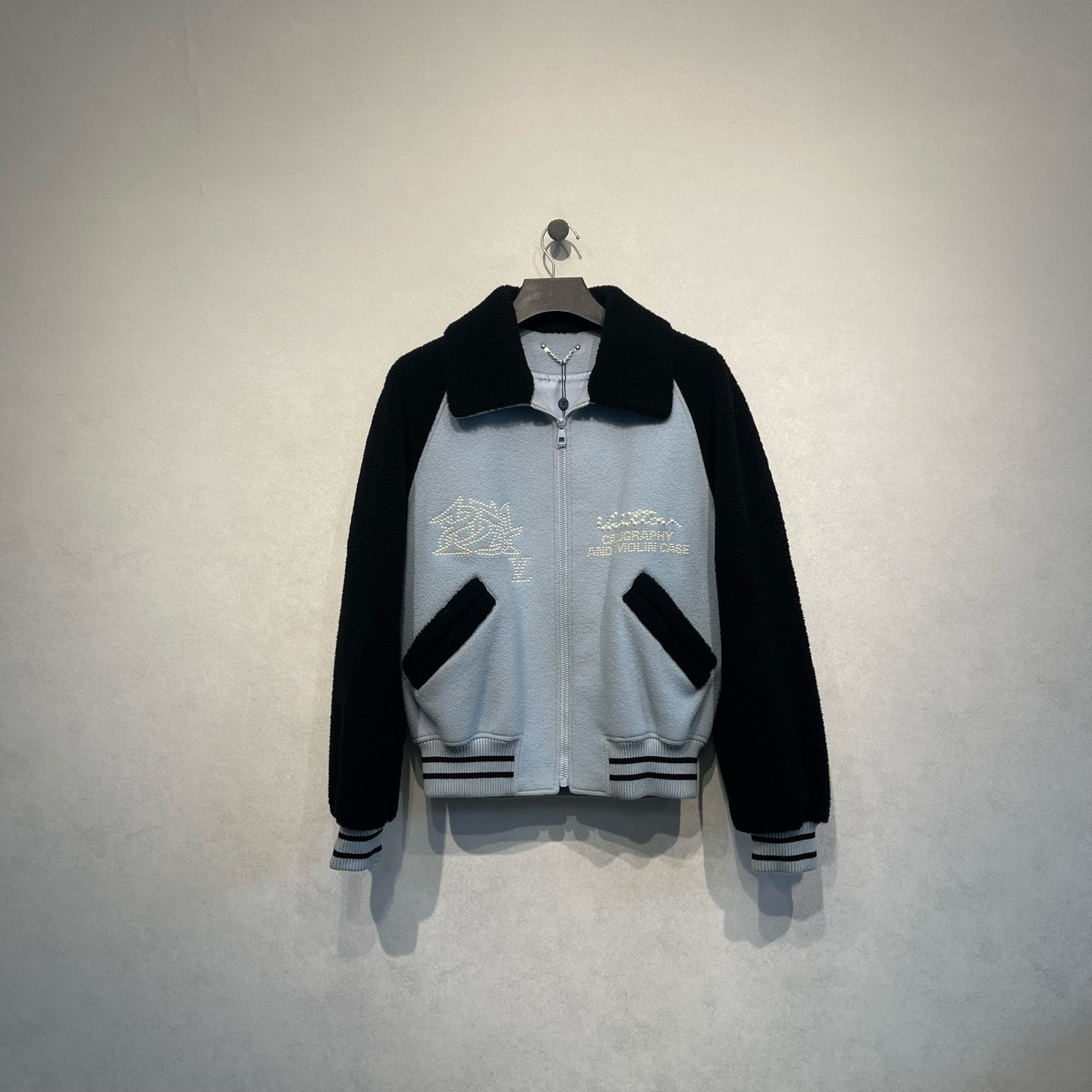 未使用 LouisVuitton/路易威登 珍珠logo黑篮拼色棒球服/50码