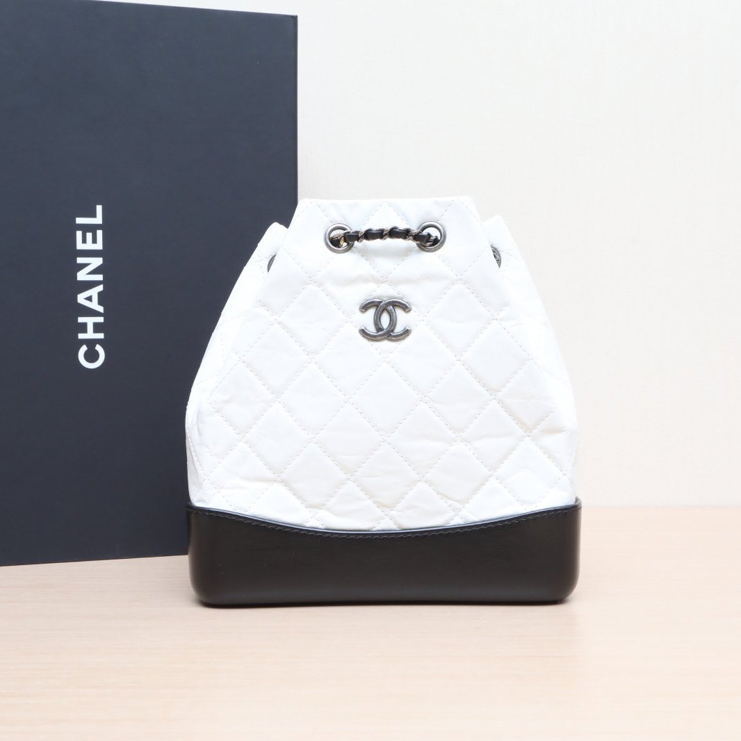 99新 Chanel/香奈儿 小花6枫 流浪 双肩包 小号 白色 24开 黑底 