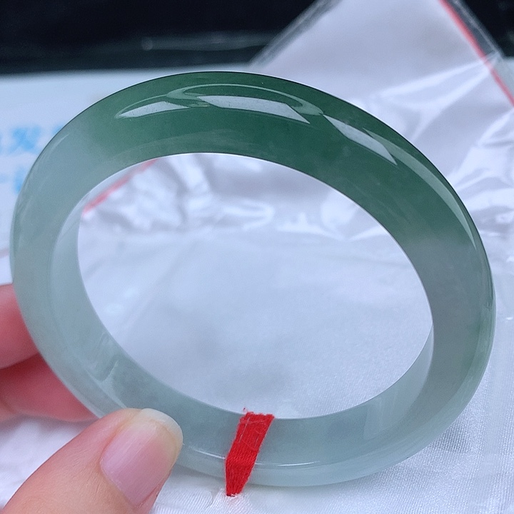 未镶嵌手镯翡翠天然