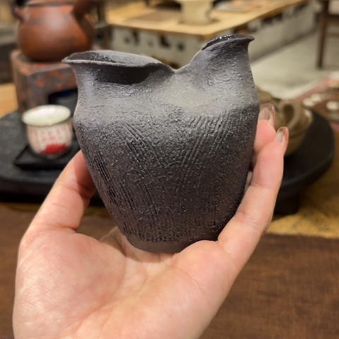 景德镇鱼和熊手工陶艺