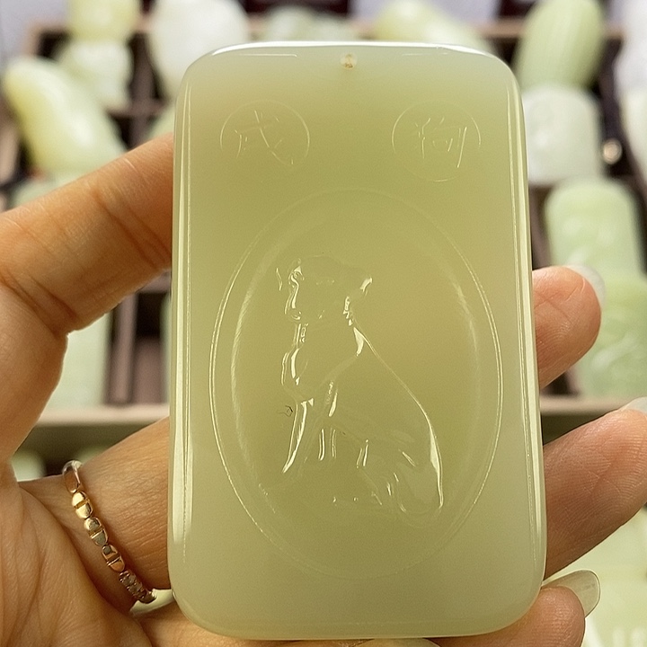 昆仑石双面雕刻精美图案