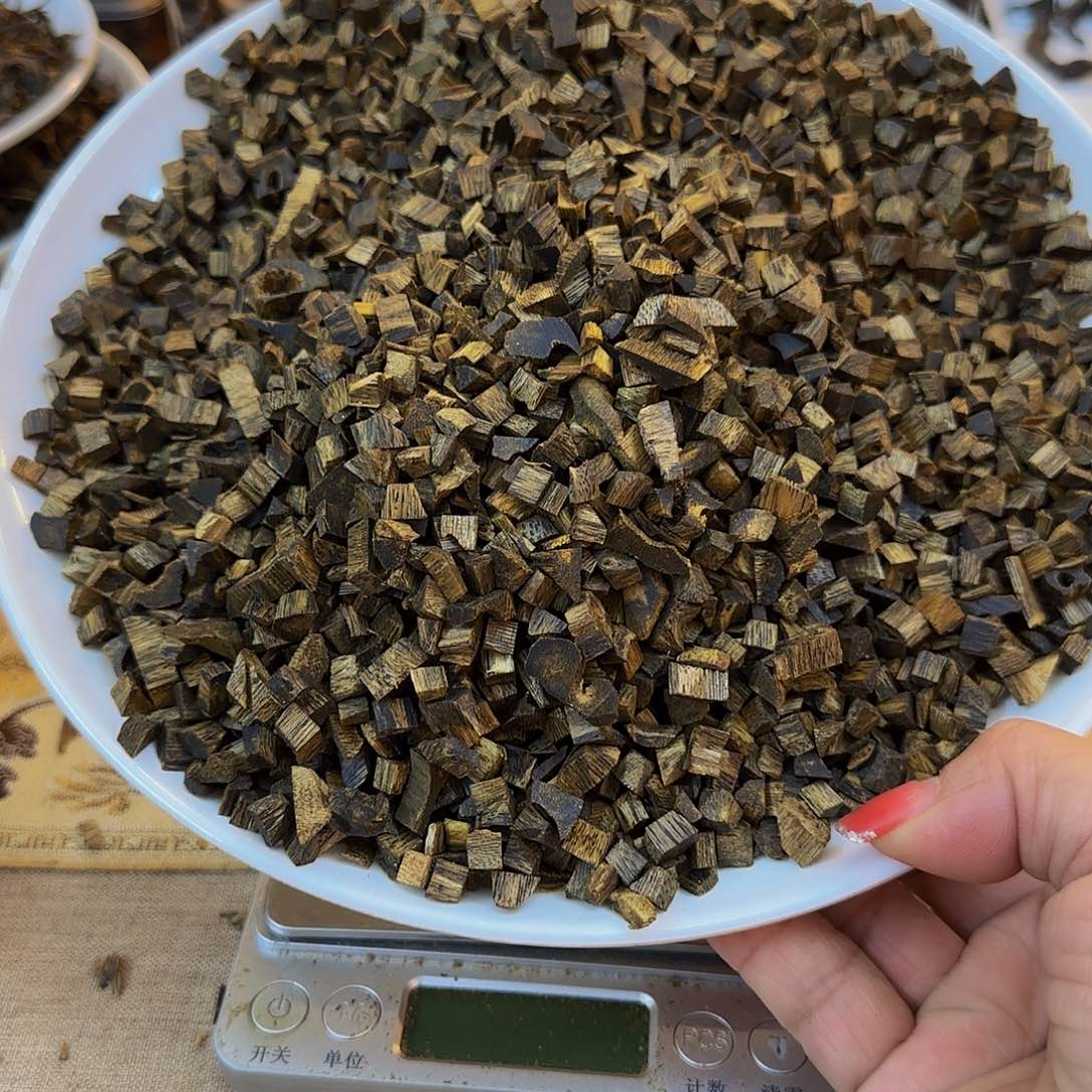 沉香沉香木制品绿奇楠金沙叶品种米粒50克