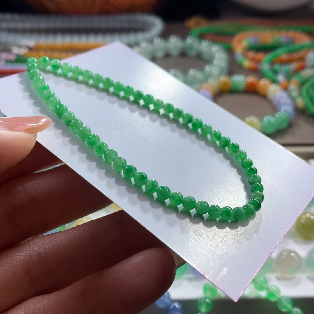 翡翠未镶嵌手链渐变色绿小米卡3.6