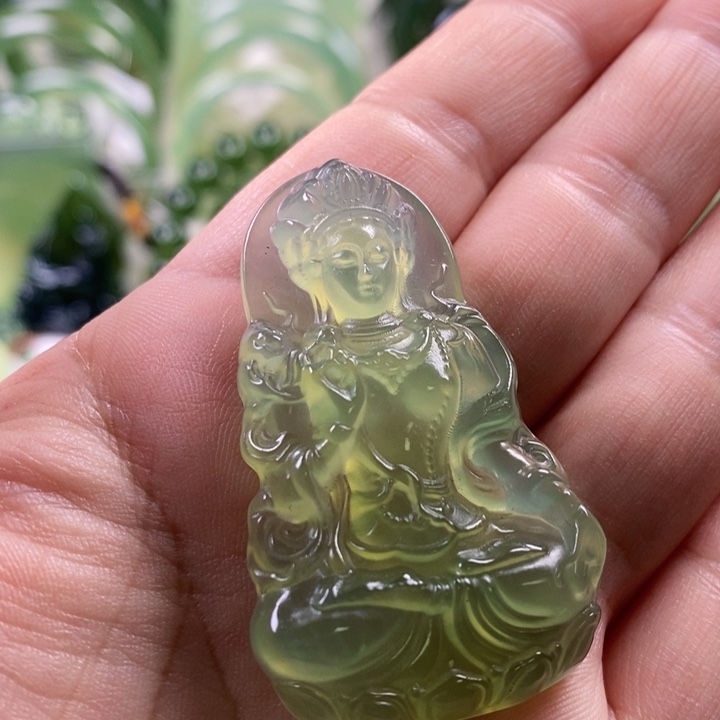 未镶嵌蛇纹石玉颈饰