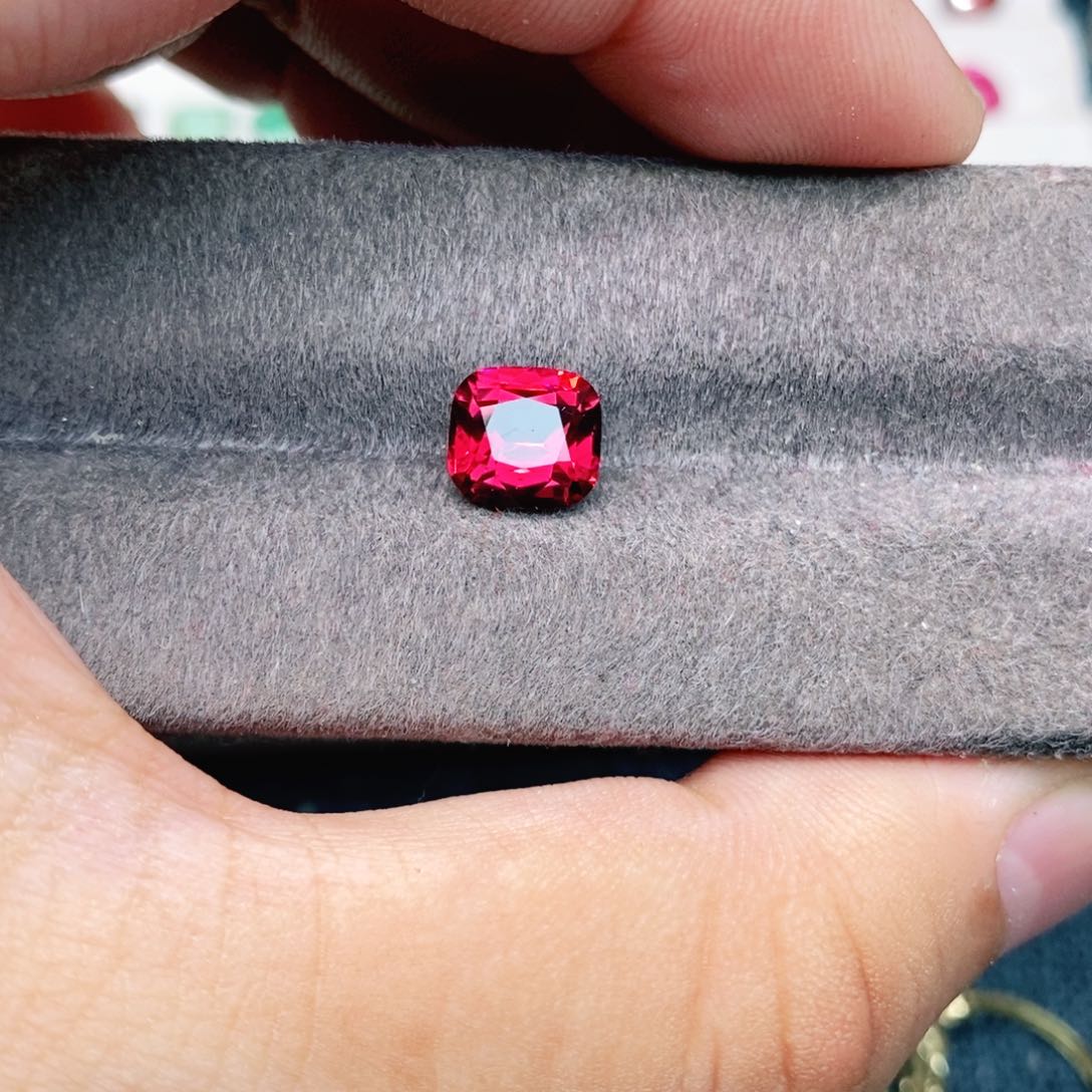 石榴石裸石未镶嵌石榴石2.75克拉