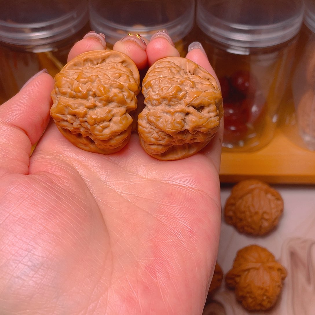 文玩核桃把件韩*谁40尺白狮子