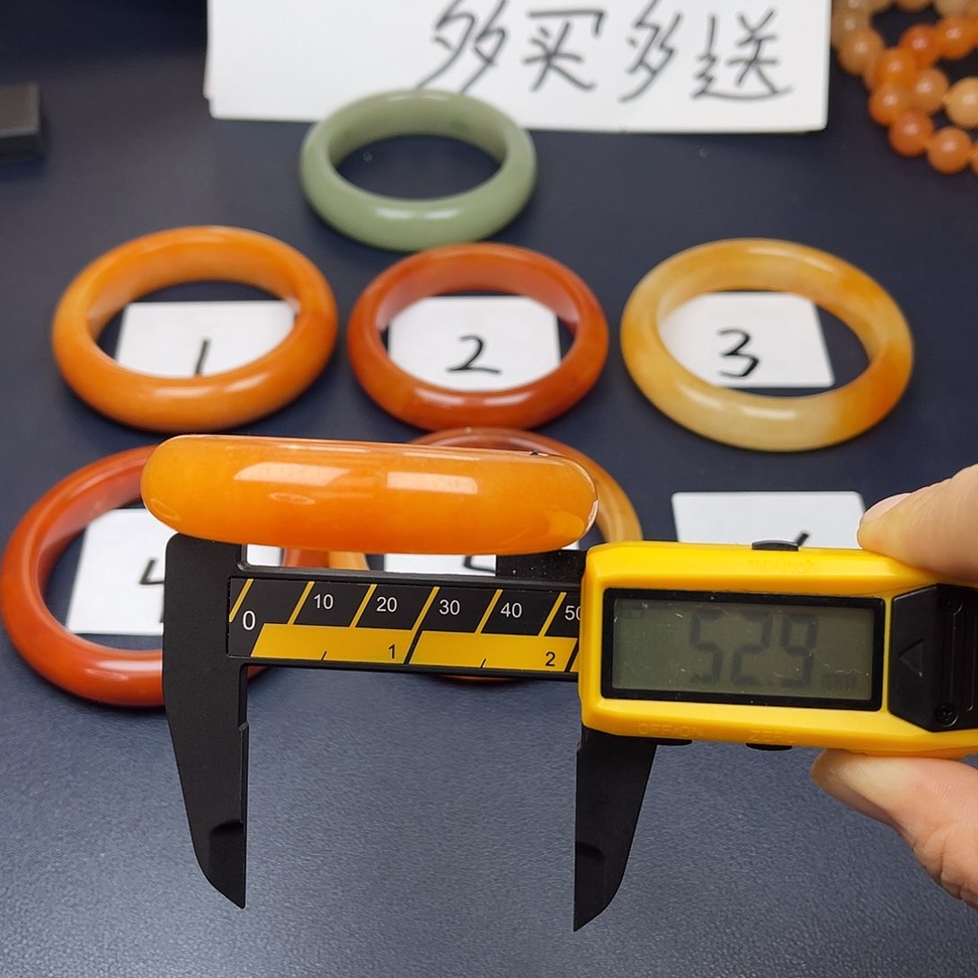 未镶嵌石英质玉（黄龙玉）手镯101号全场98买三送一