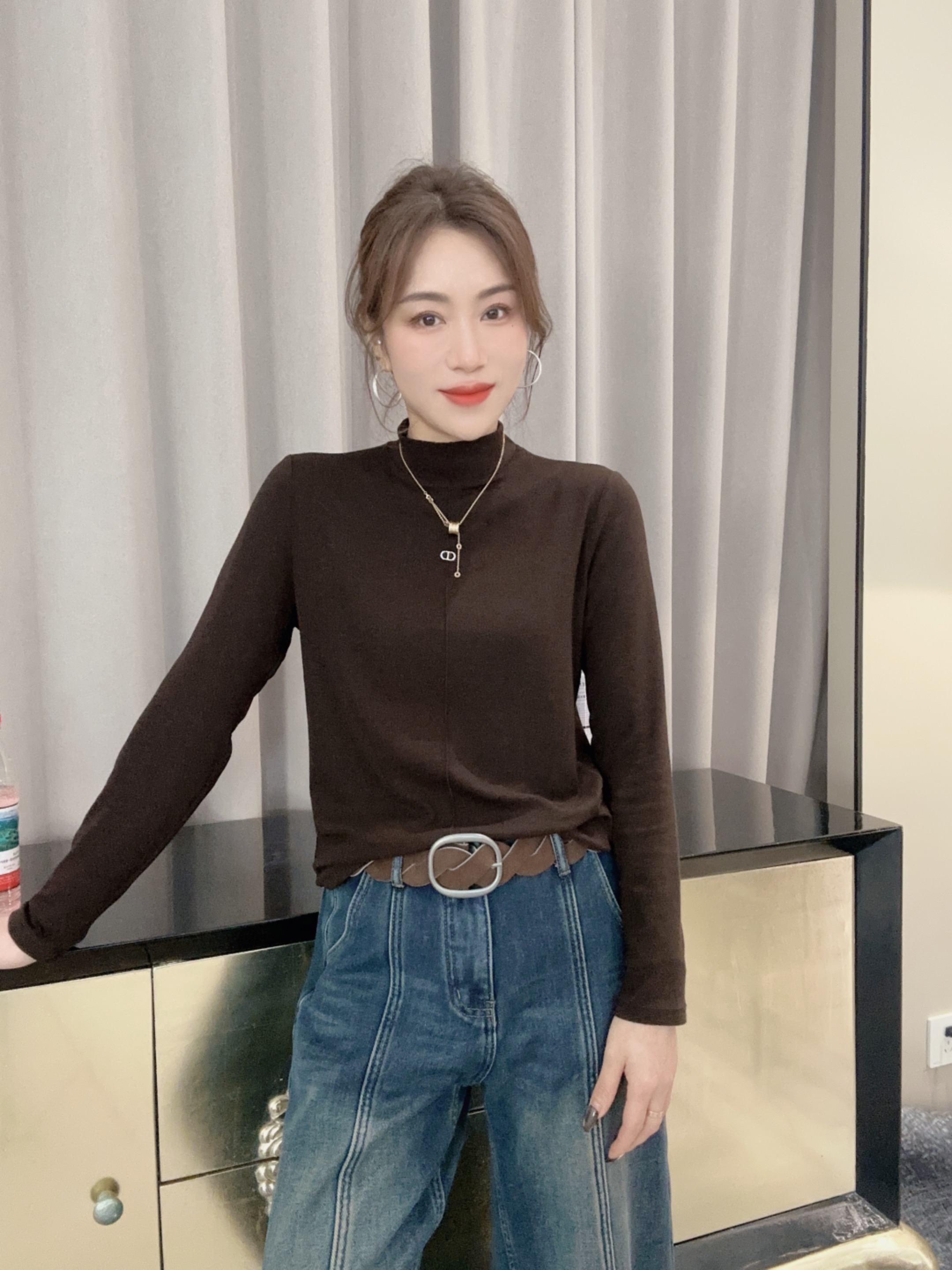 【黄小芳】冬款半高领小圆标长袖