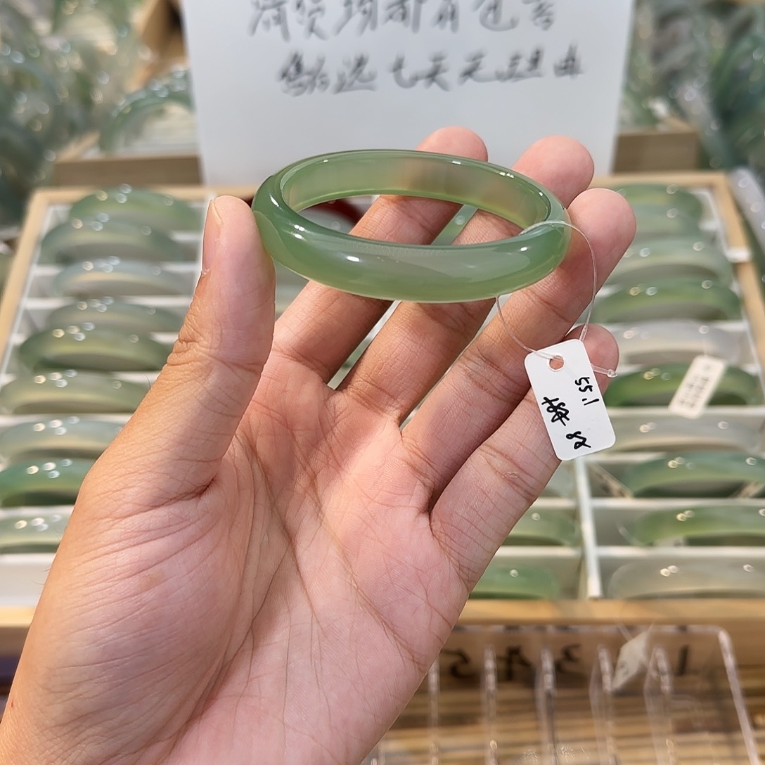 玛瑙/玉髓未镶嵌手镯圈口55.1