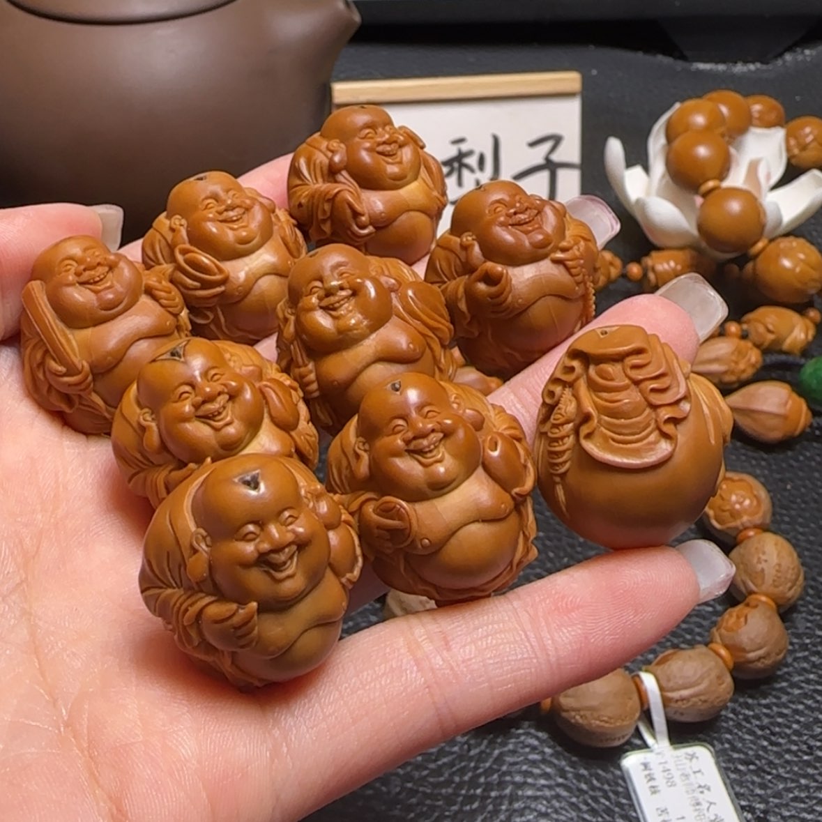 【闪购商品】橄榄核手串八宝弥勒