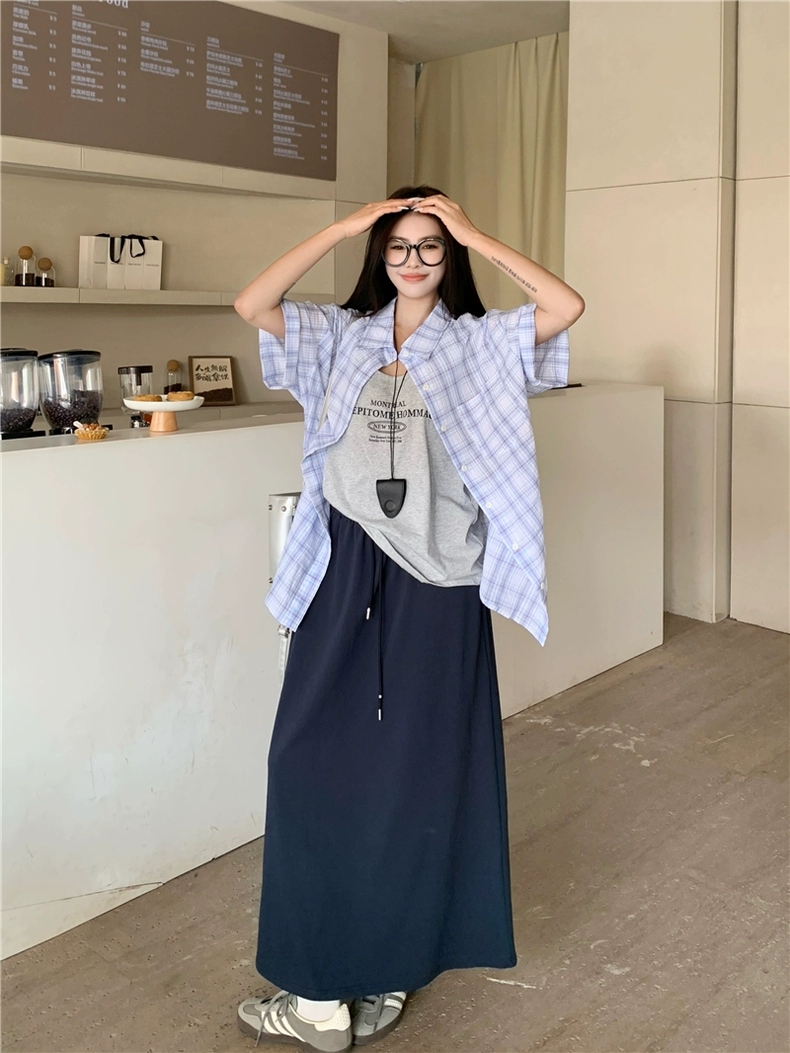 胖妹妹大码夏季宽松格子短袖衬衫+字母打底背心+直筒半身裙1876