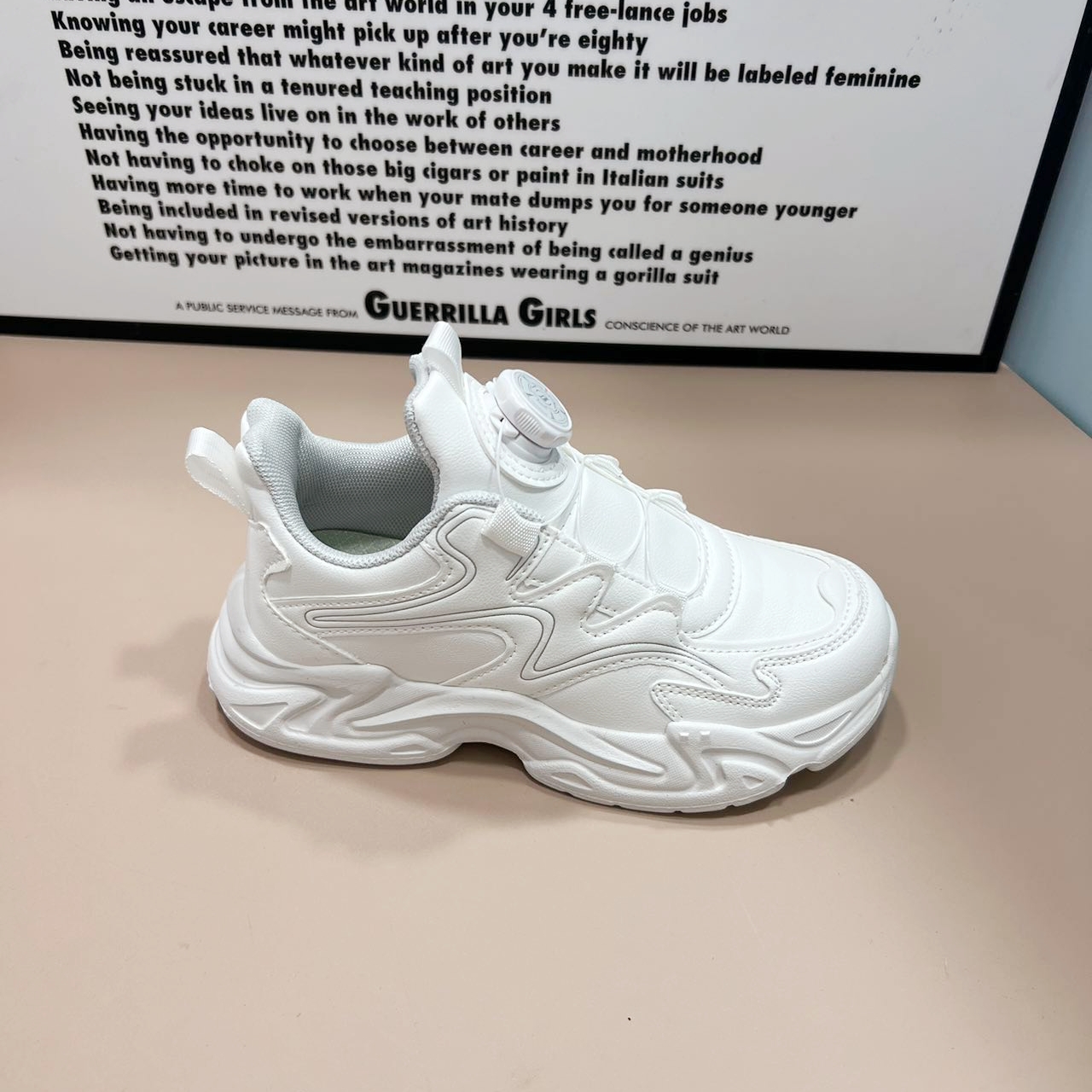 新疆仓发货 新款活动小白鞋超轻底纽扣鞋男女童A01