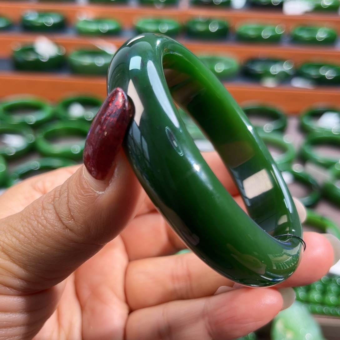 未镶嵌手镯和田玉（碧玉）宝*女