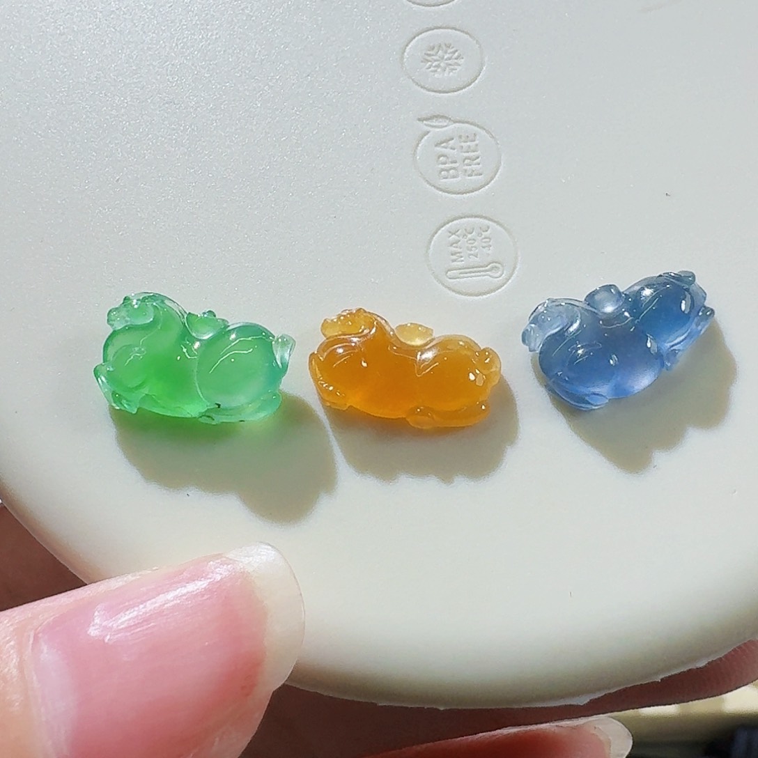 翡翠颈饰未镶嵌唐马一组