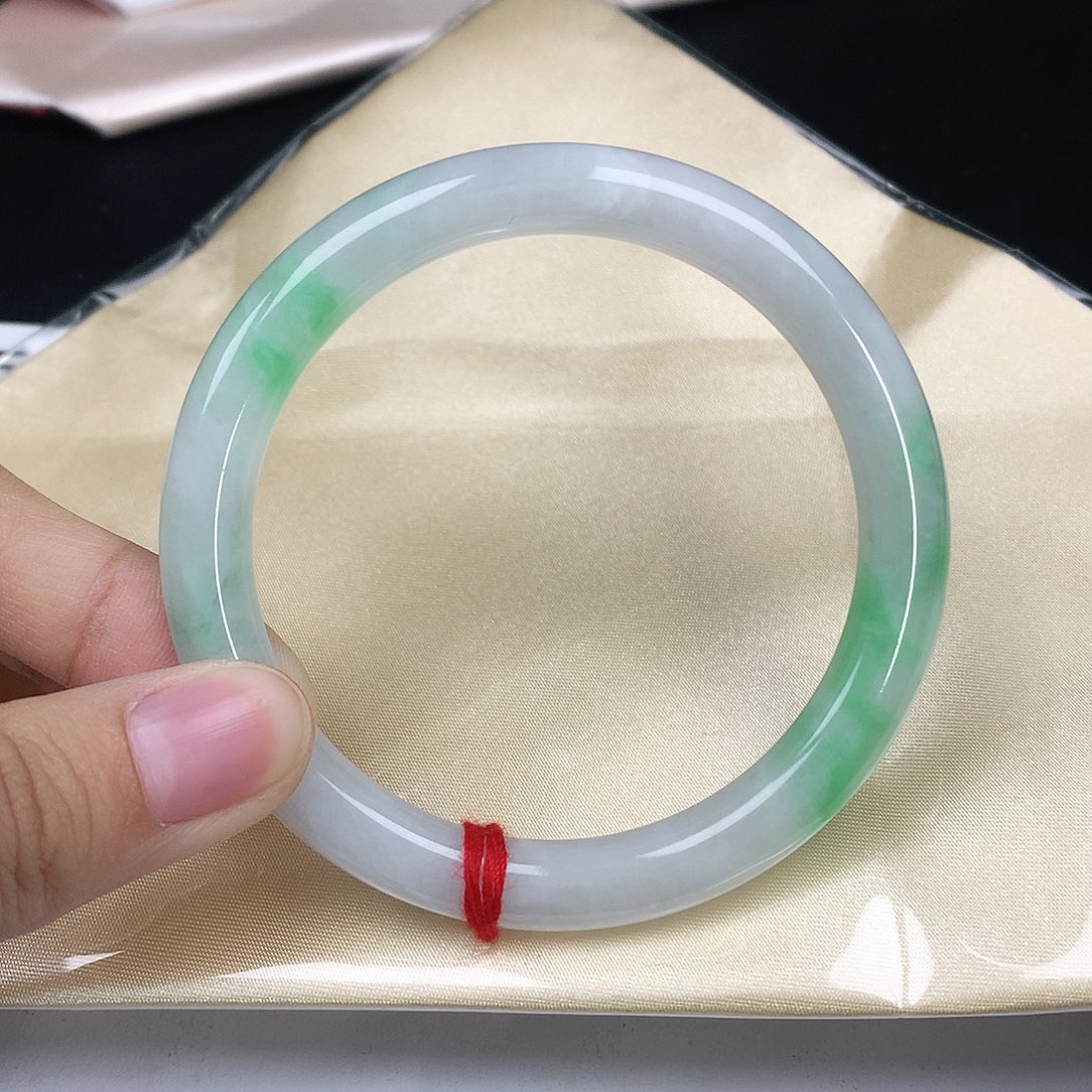 翡翠手镯未镶嵌8016圆