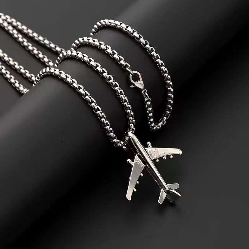 嘻哈飞机吊坠钛钢项链男简约时尚百搭颈链不掉色