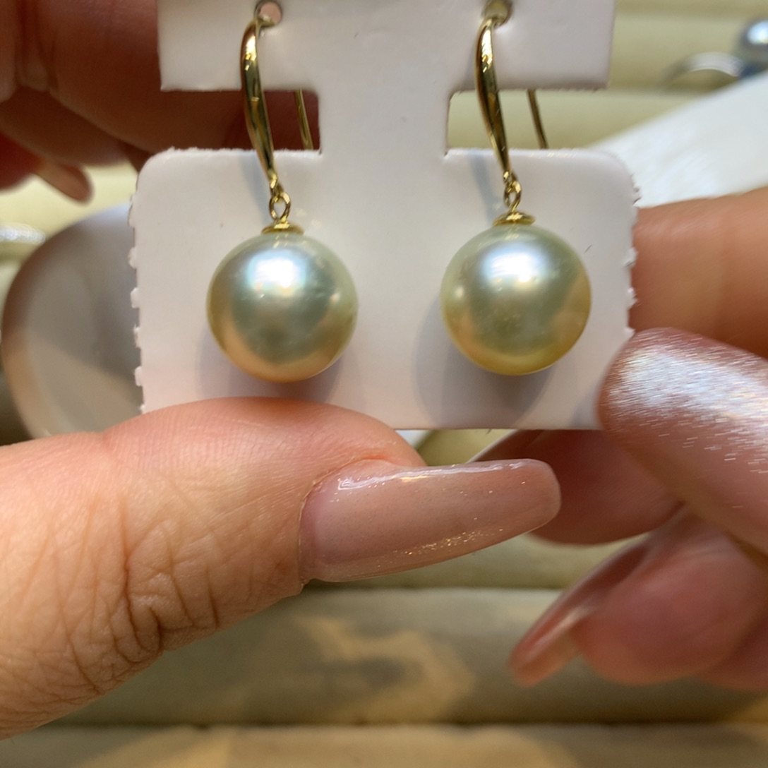 18K金镶嵌耳饰海水珍珠