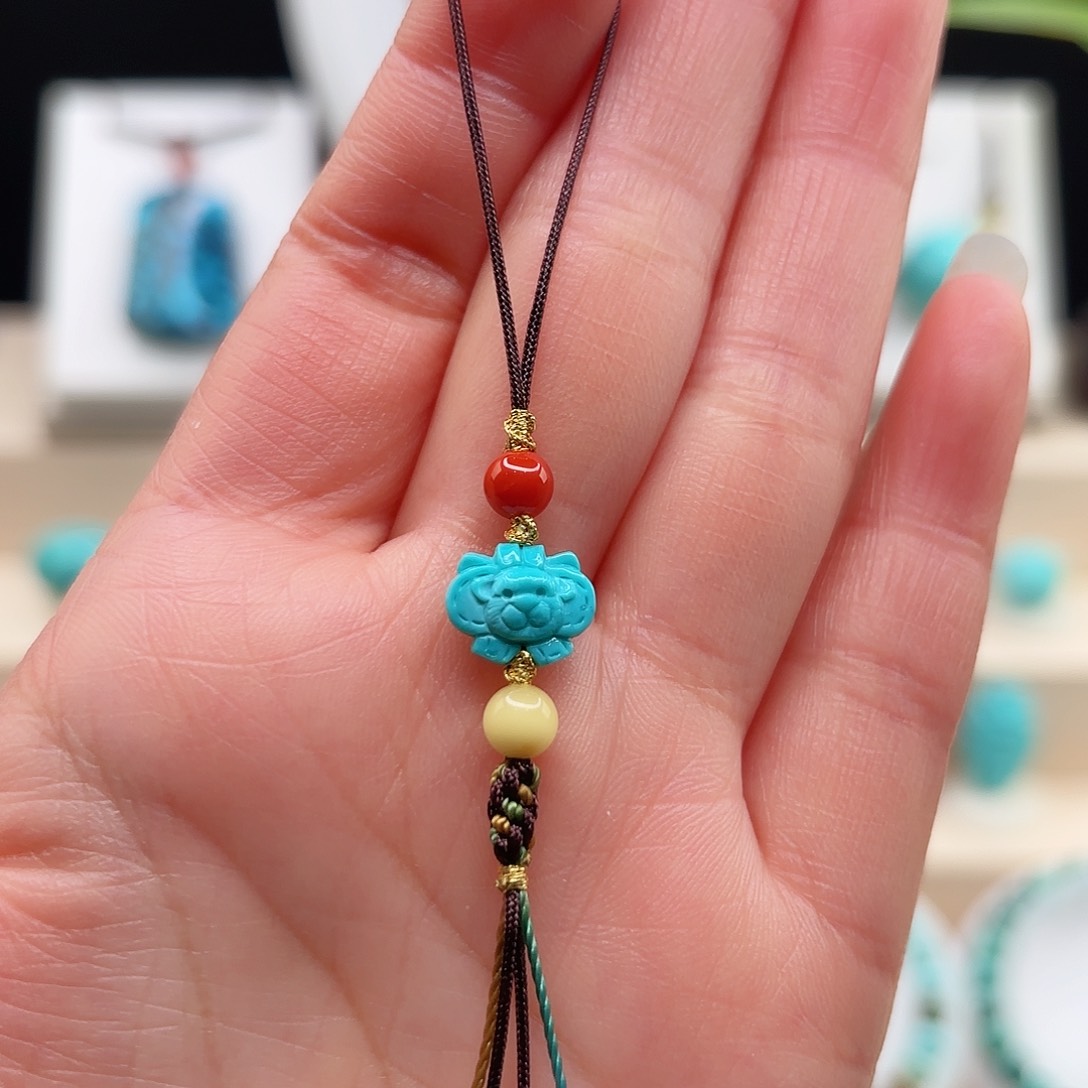 绿松石配饰未镶嵌