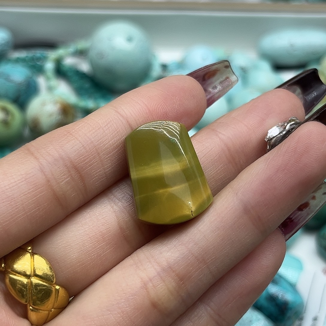 王***讲绿松石未镶嵌珠宝奇石