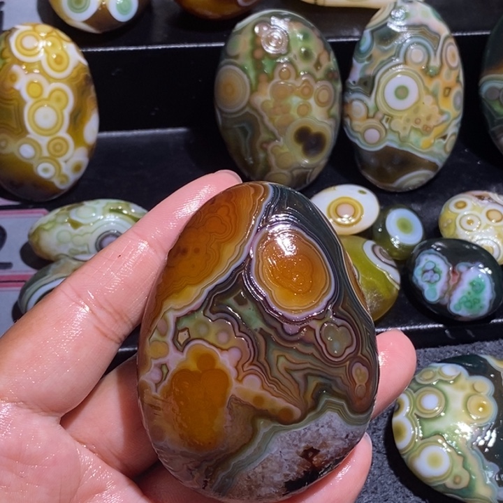 悦***^玛瑙/玉髓未镶嵌珠宝奇石
