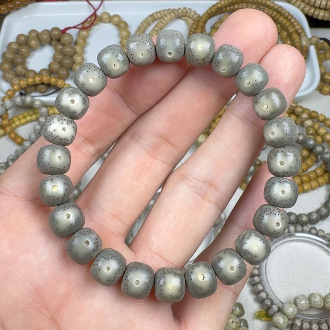 星月菩提手串石玉料满绿单圈