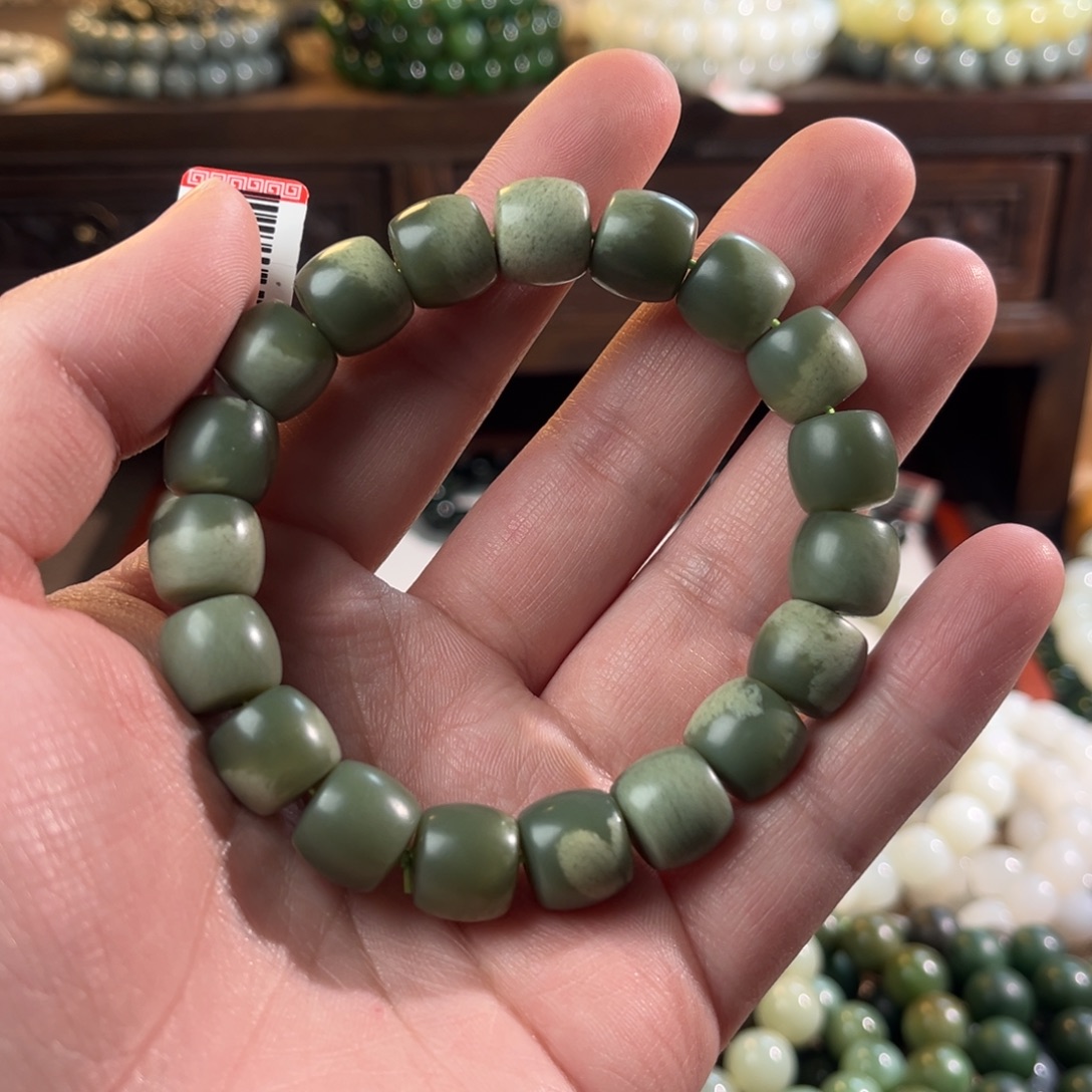 和田玉未镶嵌手链